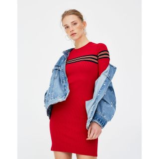 Dress with stripes on the chest